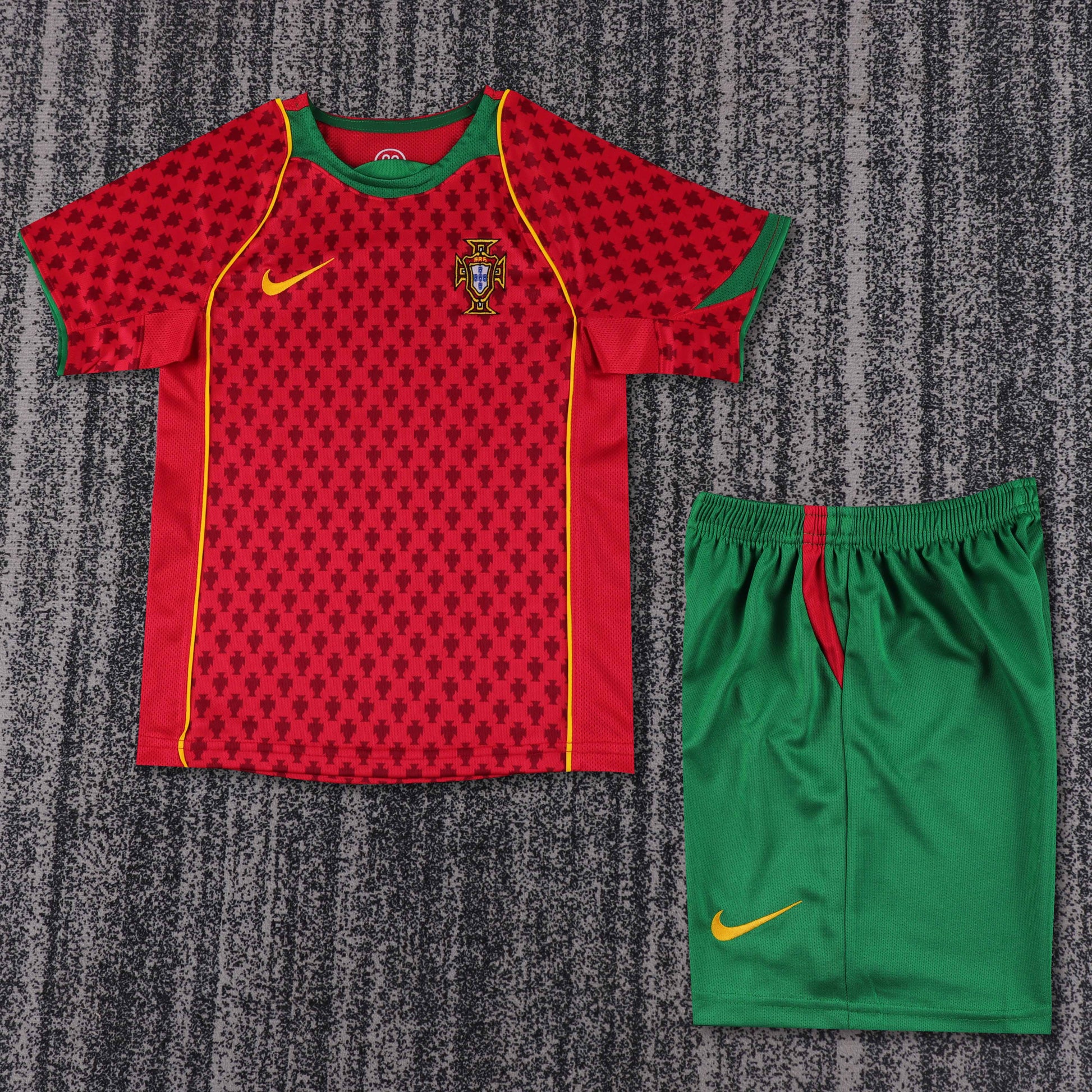 Portogallo Retro 2004 Bambino